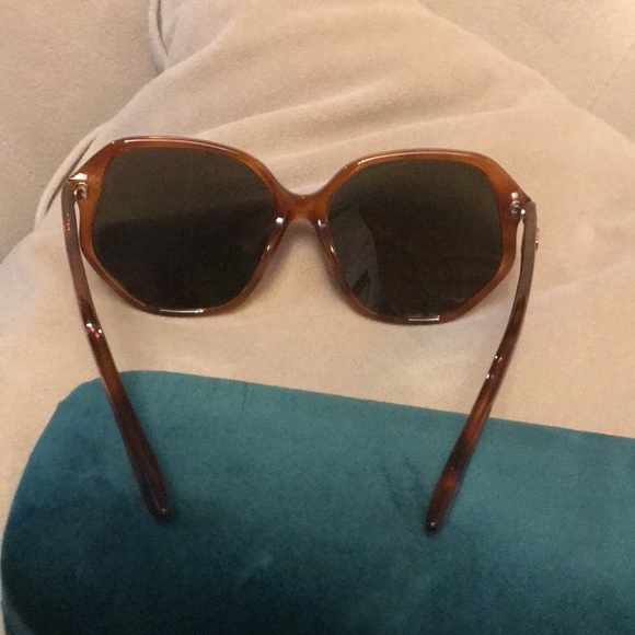 Gucci sunglasses - Picture 2 of 4